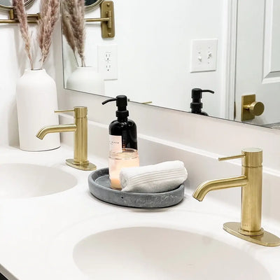 St. Lucia 1 Handle Single Hole Brass Bathroom Faucet with drain assembly in Champagne Gold finish St. Lucia 1 Handle Single Hole Brass Bathroom Faucet with drain assembly in Champagne Gold finish