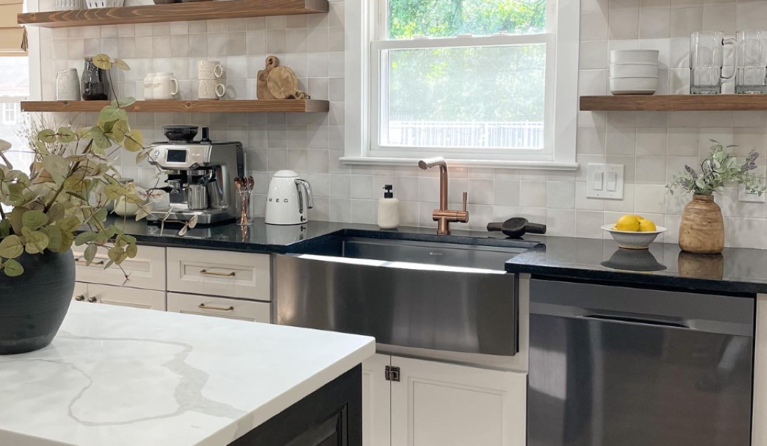 Modern kitchen faucet in rose gold
