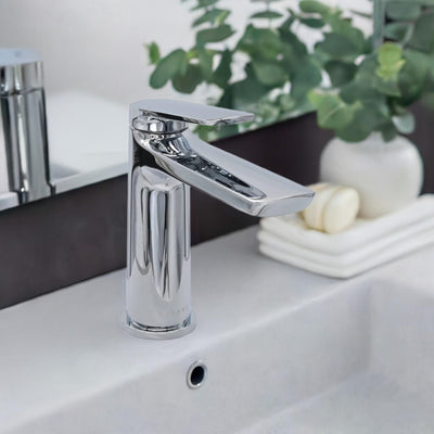 Ibiza 1 handle single hole Bathroom Faucet with drain assembly in Chrome finish