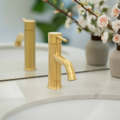 Aruba Stainless Steel 1 Handle Bathroom Faucet with drain assembly in Brushed Gold finish